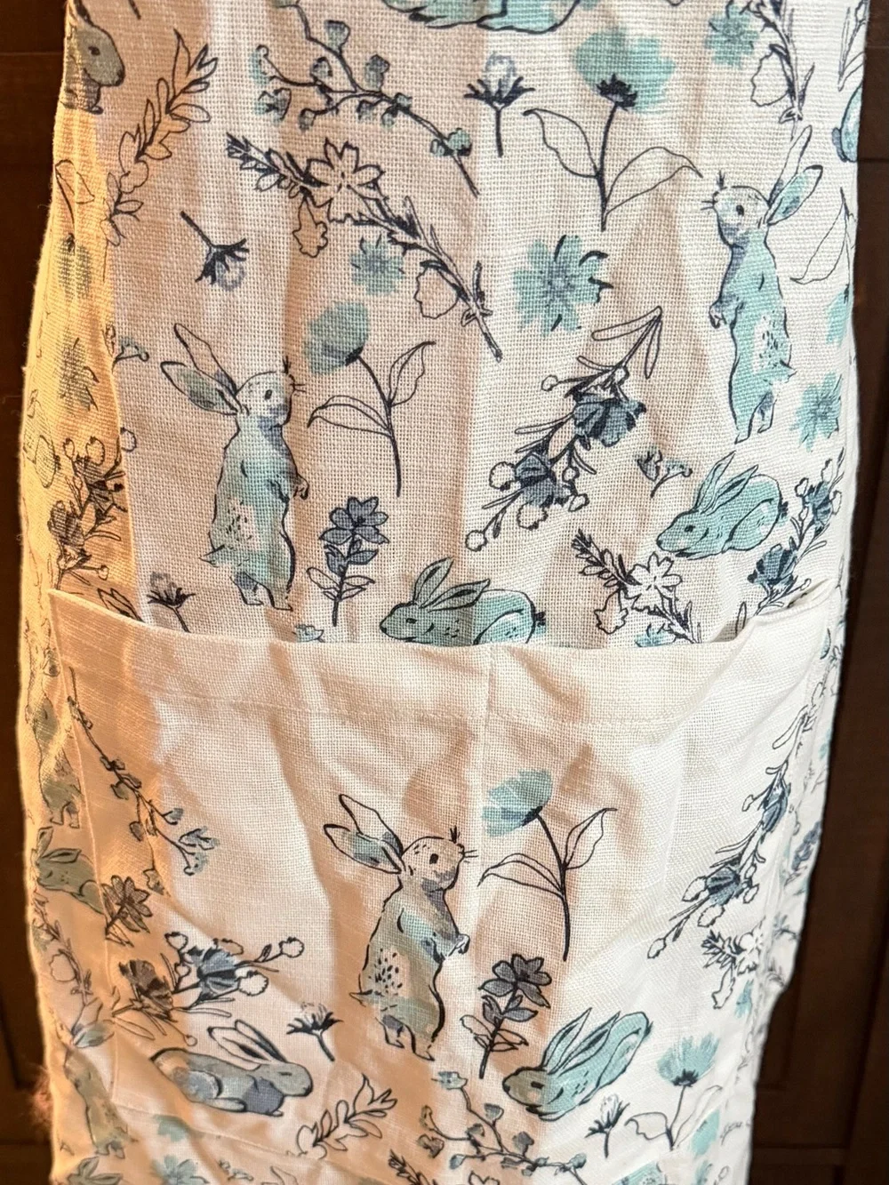 Envogue Bunny Tales Light Blue Floral Bunny Print Apron NWT